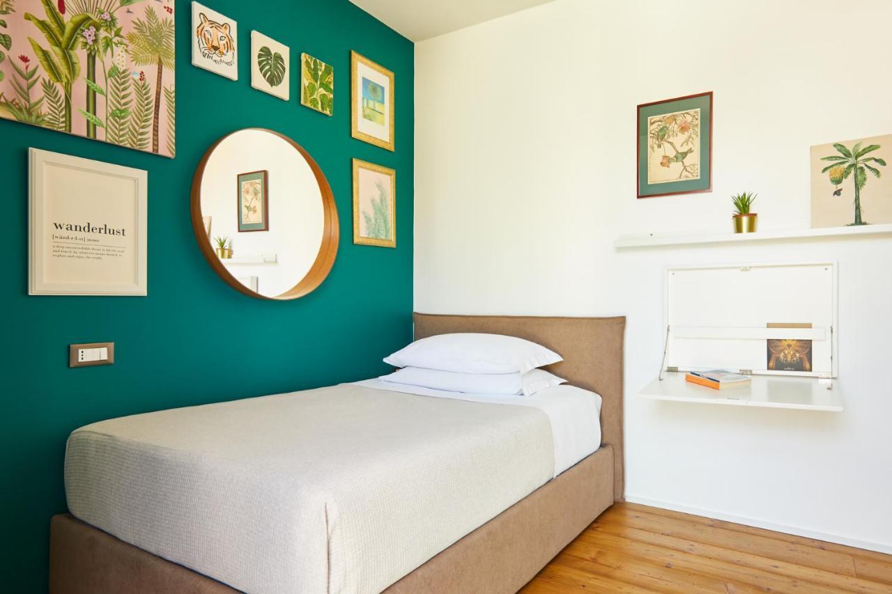 Tropical Micro Studio With Terrace And Duomo Views Milano Ngoại thất bức ảnh